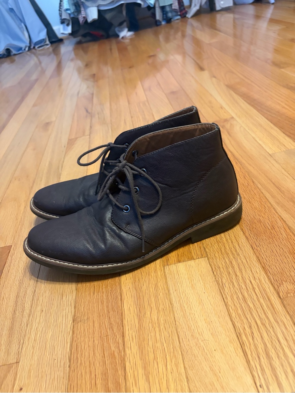 Men's Black Leather Chukka Boots - Classic Lace-Up Style